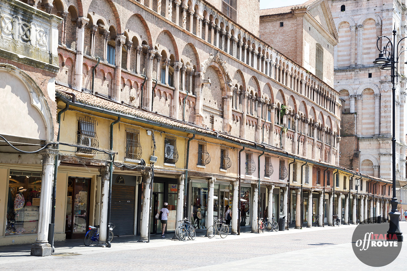 il fianco della Cattedrale di Ferrara