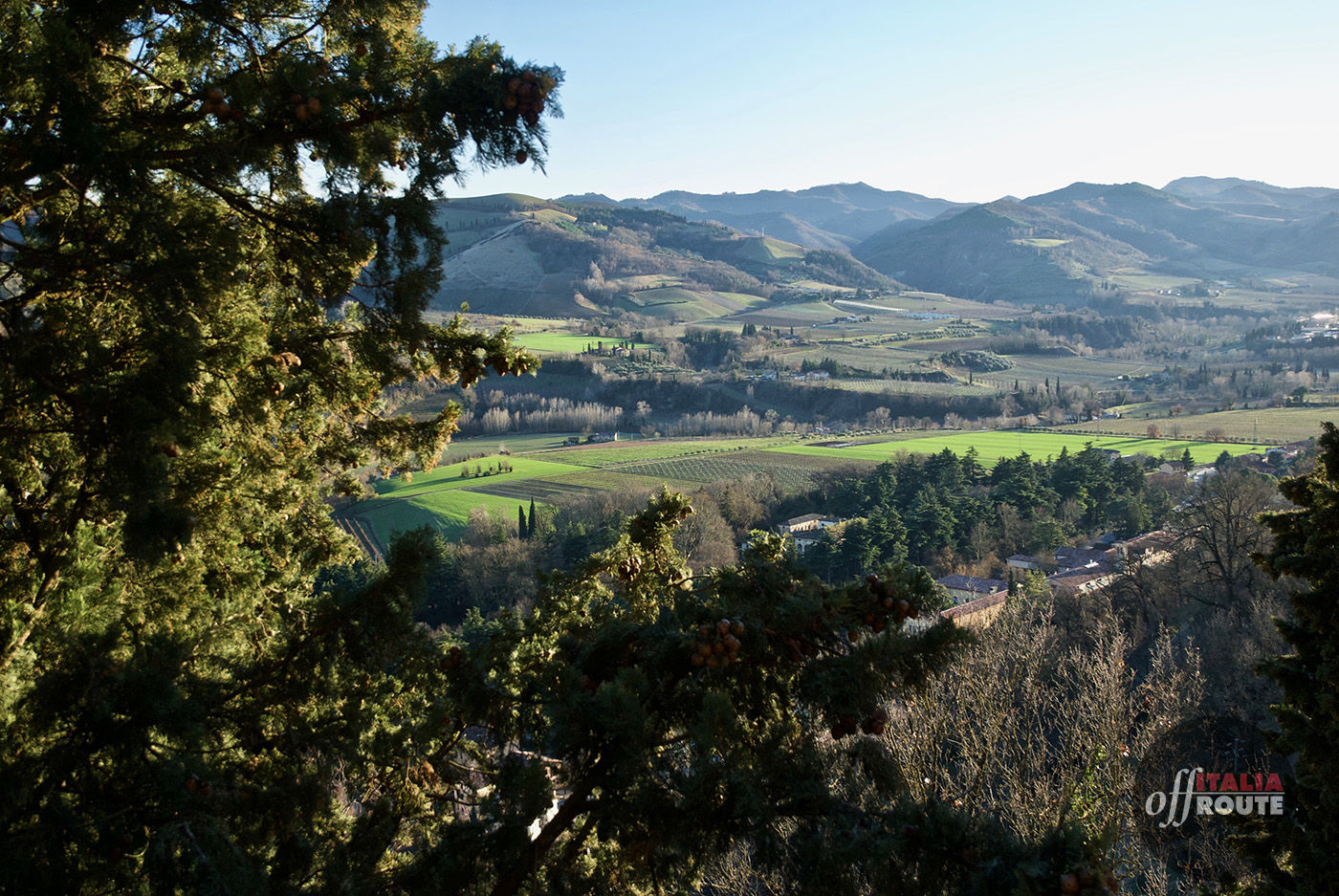 La campagna romagnola vista dal Santuario del Monticino, terza tappa de La passeggiata dei tre colli.