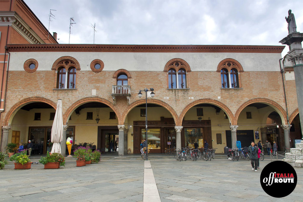 ll palazzetto veneziano, costruito nel 1444, è uno degli edifici più importanti dei veneziani a Ravenna.