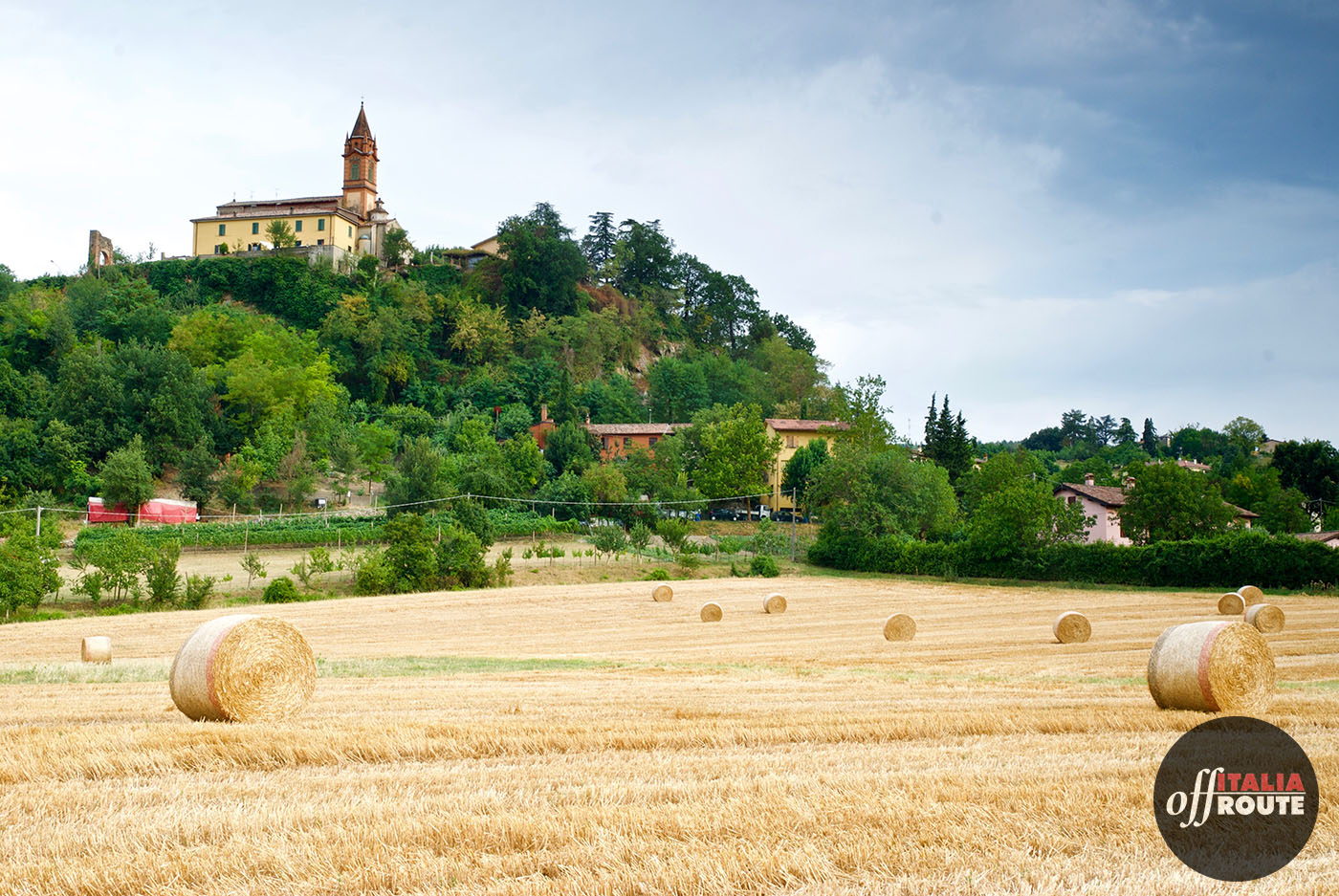 La rupe di Castel de' Britti, via d'accesso ai calanchi bolognesi