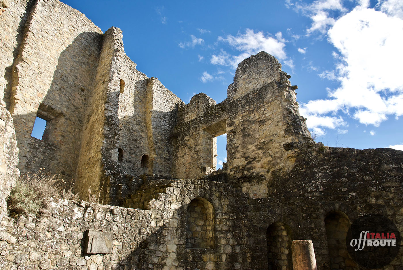 le rovine del castello di Matilde